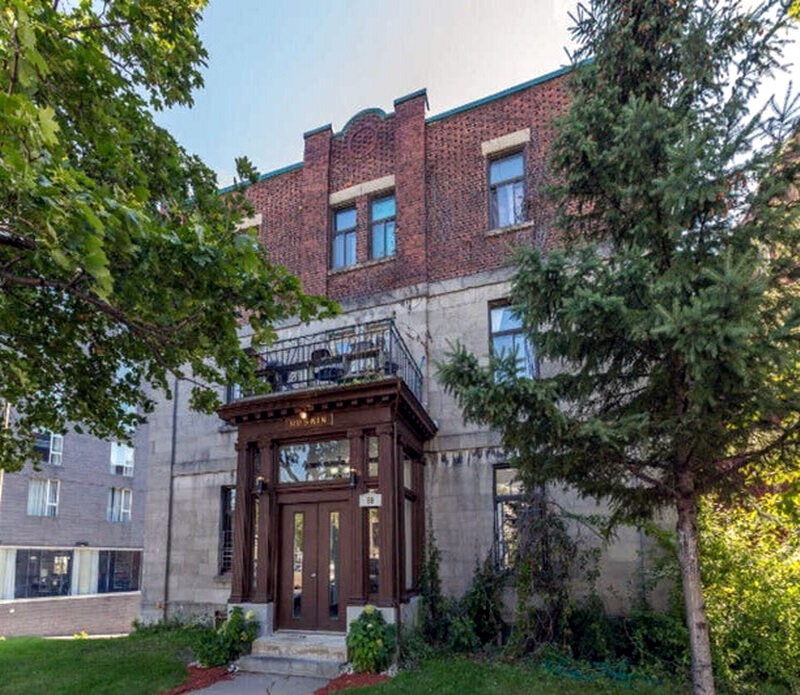 Montreal-Apartments-For-Rent-With-Beautiful-Balconies-04